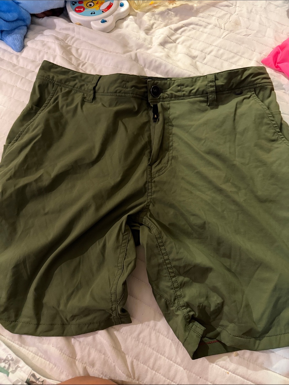686 Men's Olive Flat-Front Casual Shorts